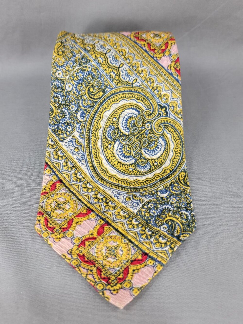 Vtg Courtley Necktie Tie Mens Yellow Pink Abstract Psychedelic Mod 60s 70s